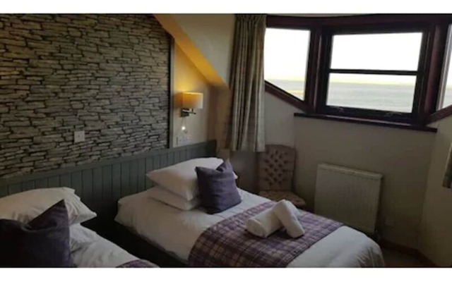 Standing Stones Hotel