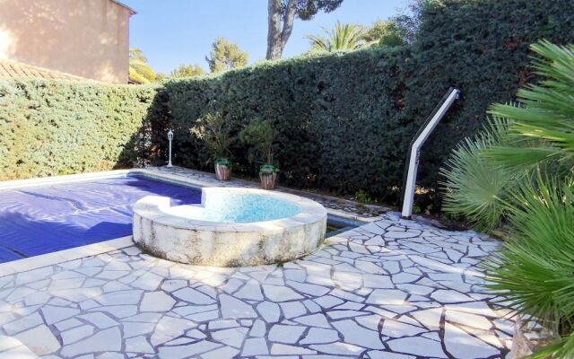 House With 3 Bedrooms in Saint-raphaël, With Wonderful Mountain View,