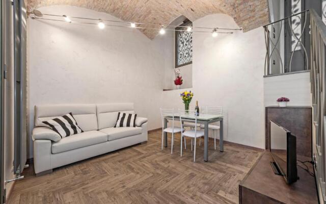 White flat Rione Monti