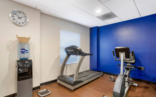 Comfort Suites near Birkdale Village- Huntersville
