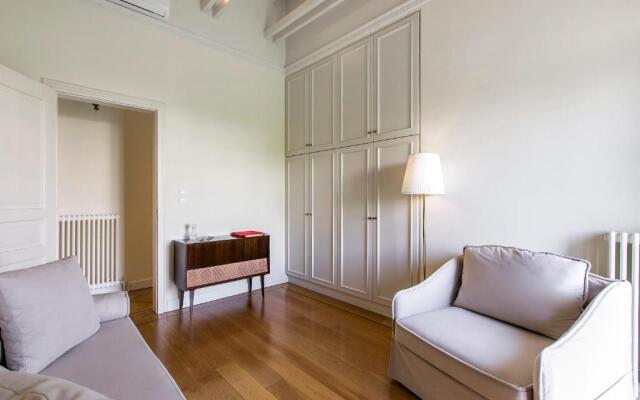 Aerides 3 Luxury Suites