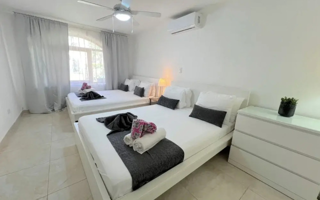 LOS CORALES VILLAS and SUITES