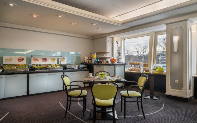 Garner Hotel Hamburg Wandsbek Marktplatz by IHG
