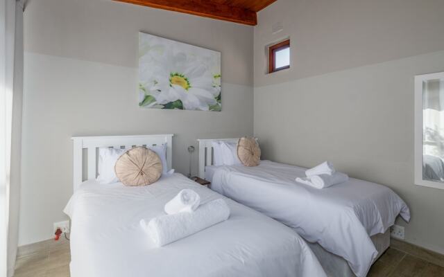 San Lameer Villa Rentals 3314