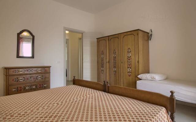 Polo - Relax Front Sea House