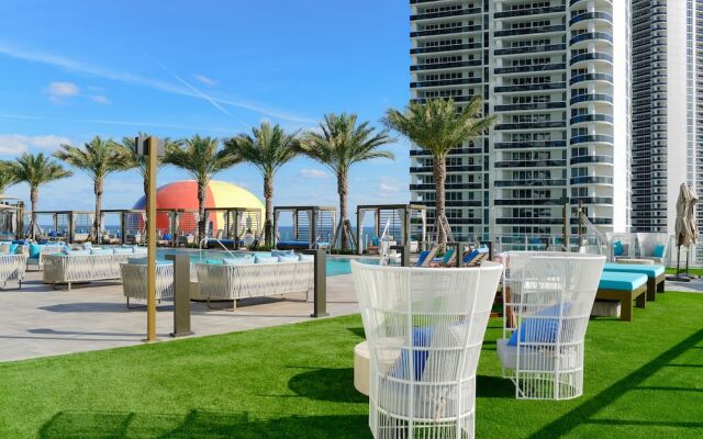 Luxury Condo with Spectacular Ocean View