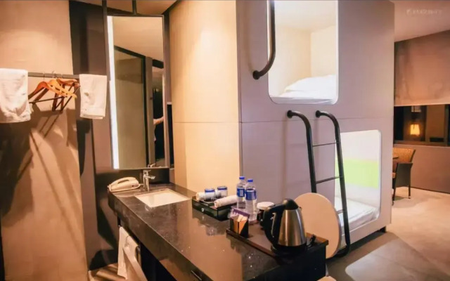 YueLanwan Seaside Resort Hotel