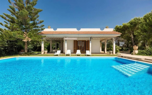 676 Villetta con Piscina a Porto Cesareo