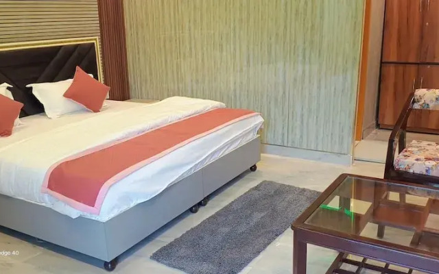 Aqua Tree Resort