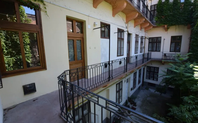 Vaci Street Apartment