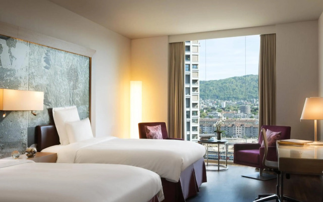 Renaissance Zürich Tower Hotel