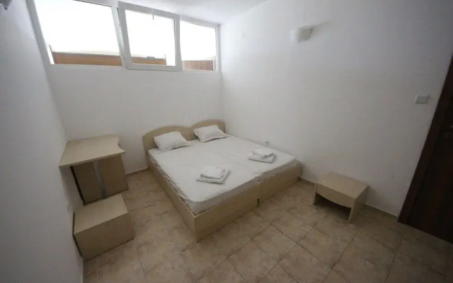 Sunny Day 2 Menada Apartments