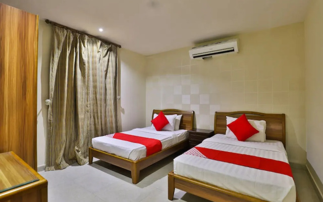 OYO 370 Inwan Residential Units