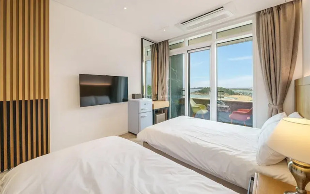 Goseong Moneblue Pension