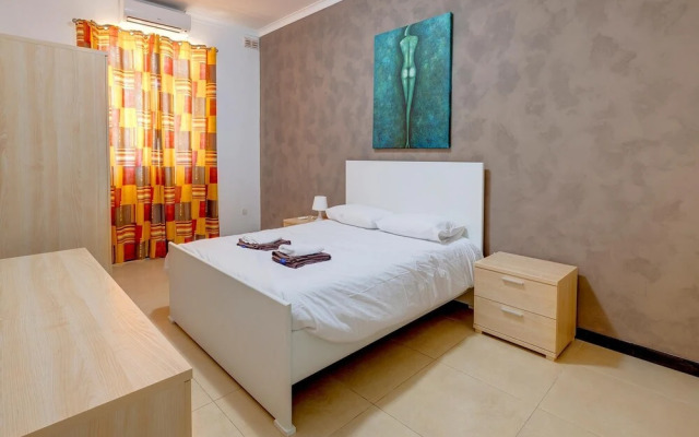 Modern 2 Bedroom Maisonette in Central Sliema