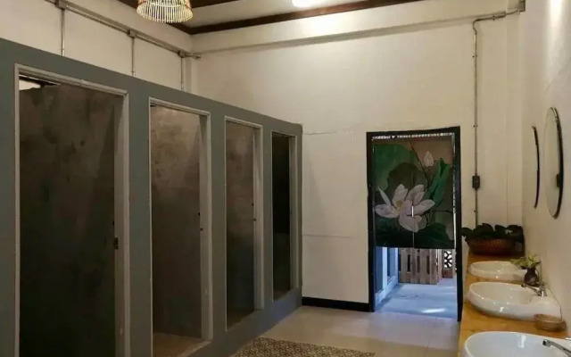 Lao Huk Bed and Cafe - Hostel