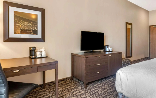 Best Western Plus Bridgewater Hotel & Convention Centre