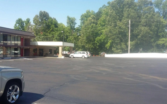 Paris Inn and Suites