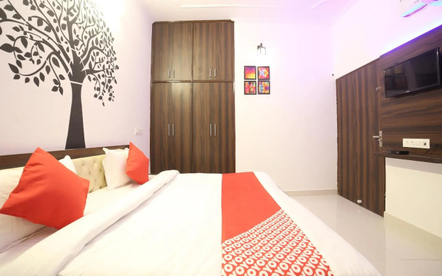 OYO 23109 Hotel Crossroads
