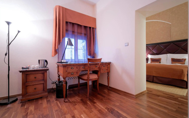 Skaritz Hotel & Residence