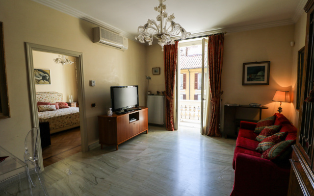 Rome King Suite