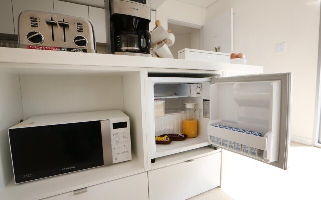 Runway Guesthouse - Hostel