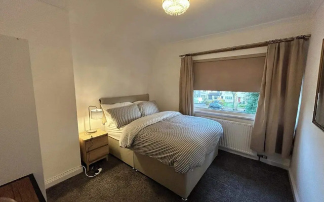 Cosy 3-bed Retreat - Garden, Parking & Bbq