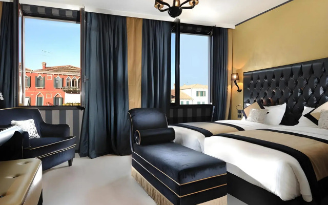 Carnival Palace Hotel