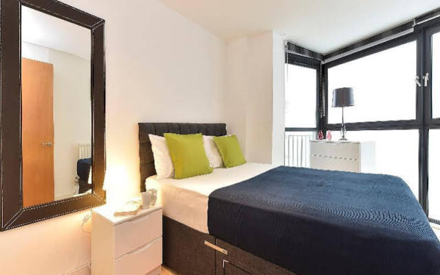 Waterside Níké Apartments