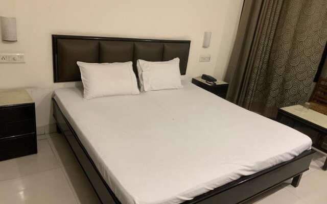 Hotel Raman's