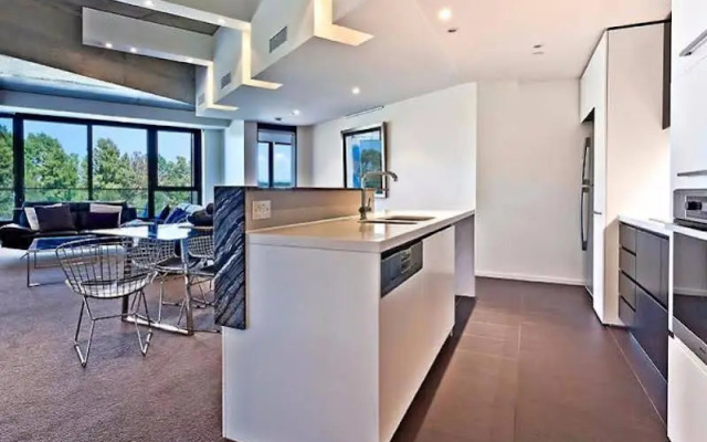 Accommodate Canberra- The Apartments Canberra City
