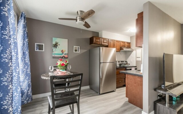 1BR King Apartment With Netflix- Near DT Hamilton