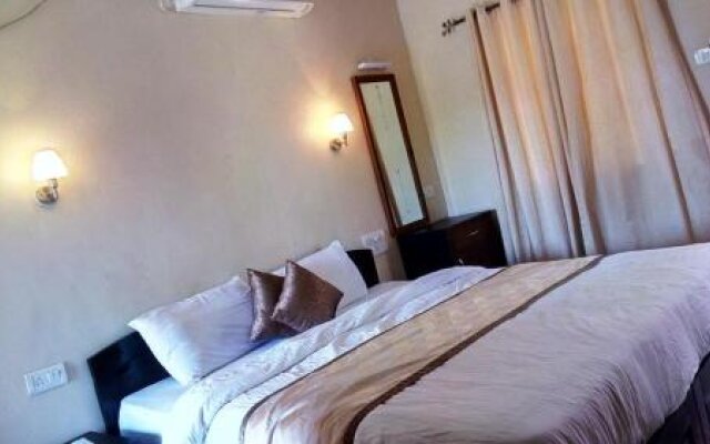 Beautifully Furnished Ac Room