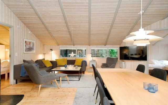 8 Person Holiday Home in Melby-by Traum