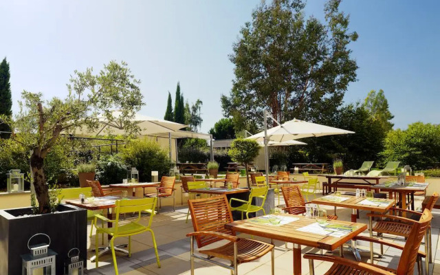 Courtyard by Marriott Paris La Defense West - Colombes