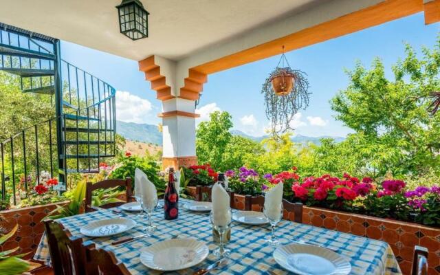 Casa Los Cactus El Gastor by Ruralidays