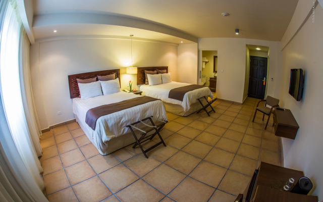 Coronado Luxury Club & Suite (ex:Coronado Golf & Beach Resort)