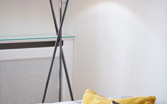 Avari Apartments - Winchester Collection