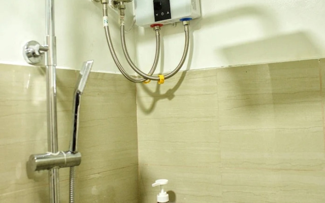 Golden Acacia Suites Near Mall of Asia, Free Wifi