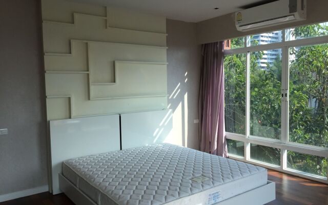 Beachfront Family Penthouse Hua Hin