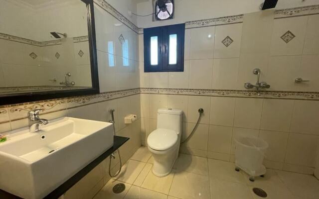 OYO 2428 Hotel Ashish