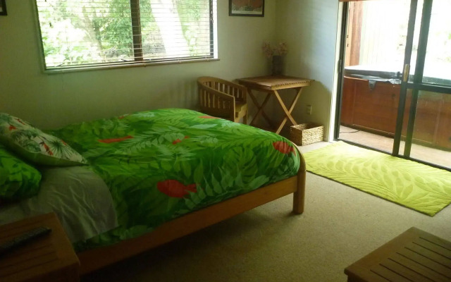 Pohutukawa Coast Bed & Breakfast