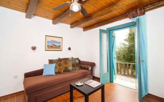 Villa Fegari - Delightful 1 Bedroom Stone House