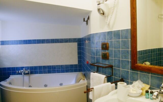 Archi Del Sole & San Rocco