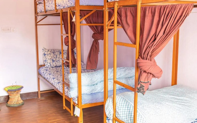 Planet Nomad Hostel By Shantipur