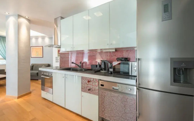 Agios Ioannis Metro Station - Comfy Apartment