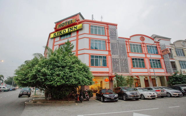 Hotel Reko Inn