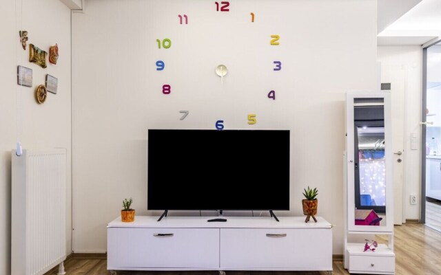Flat With Rainbow Themed Interior in Goztepe