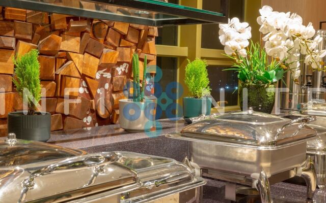 Millennium Plaza Hotel