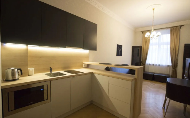 Rainbow Apartments 2